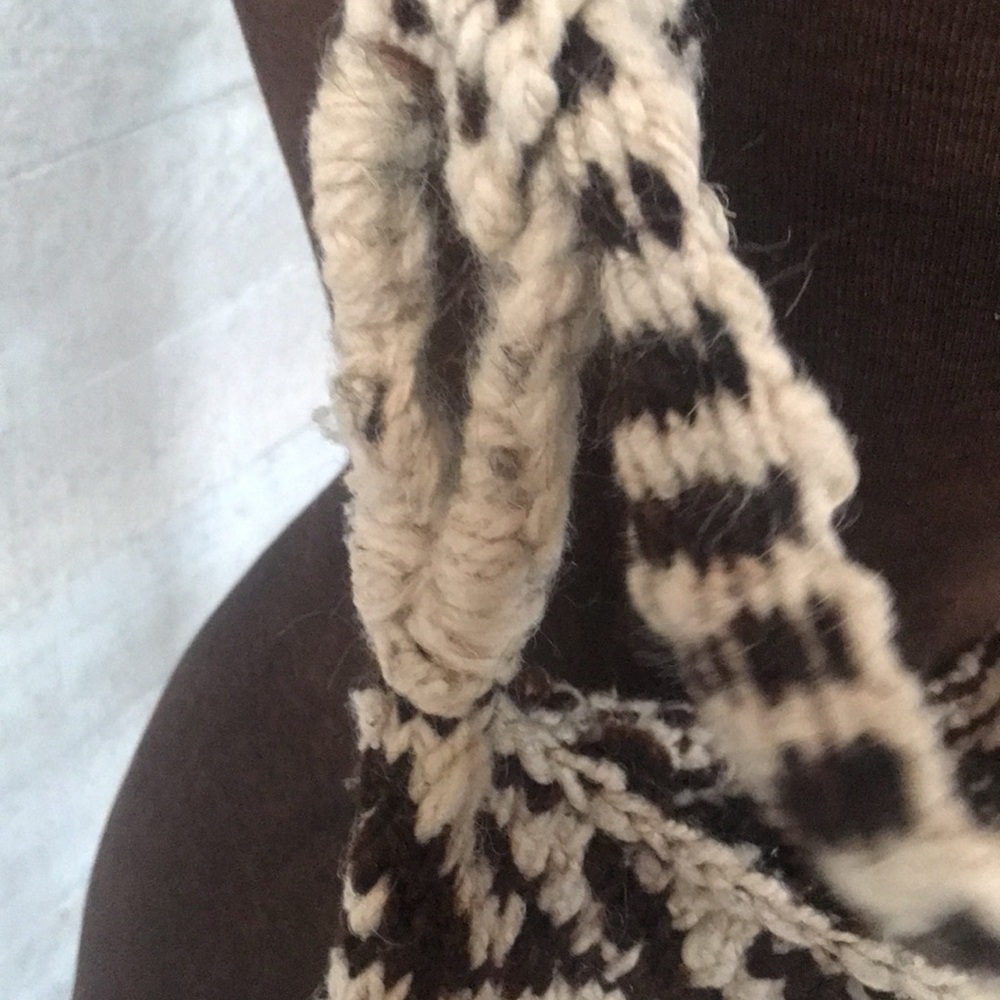 Handcrafted Boho Brown and Cream Knit Thunderbird Shoulder Bag - Picture 5 of 6